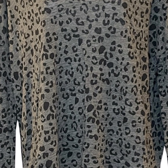 Rails Sami Long Sleeve V Neck Animal Print Top in Charcoal Linen Blend Size L - Picture 5 of 9